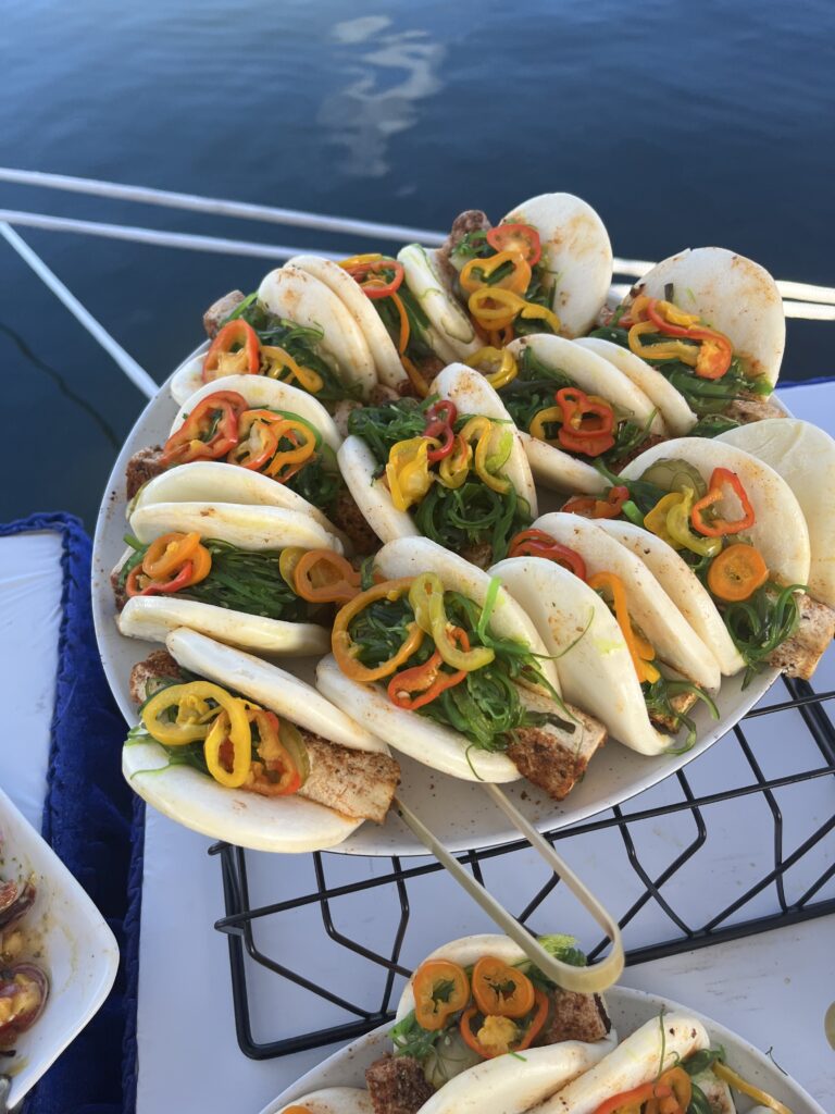 cRISPY PORK BELLY STEAMED BUNS