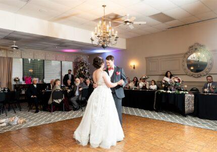 First dance for wedding couple in GIHP